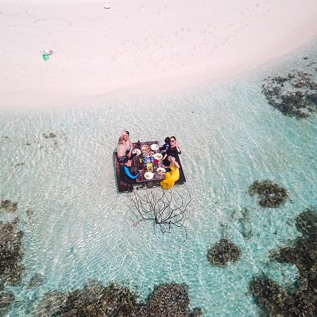 Nemo Inn Omadhoo Exterior foto