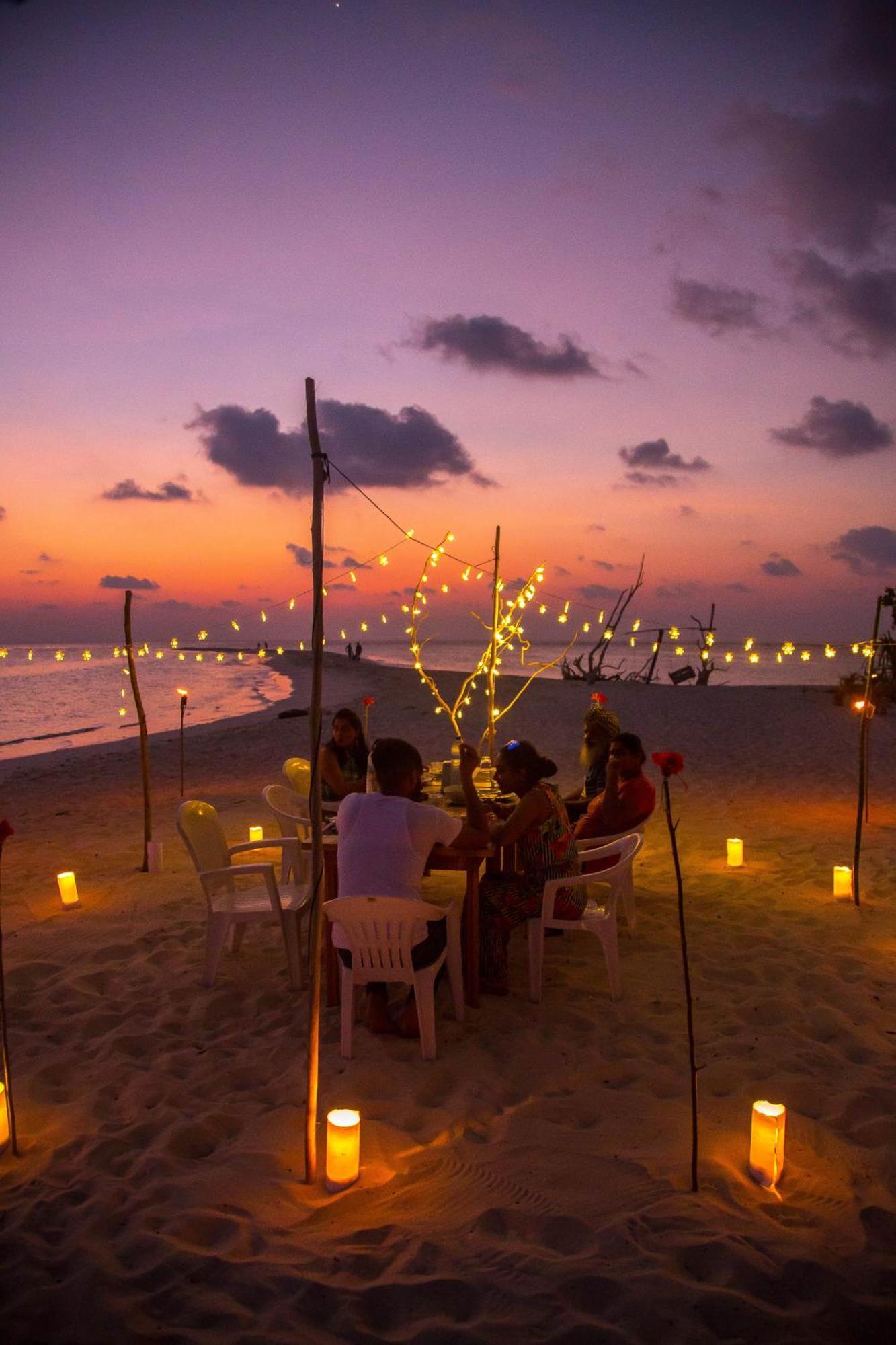 Nemo Inn Omadhoo Exterior foto