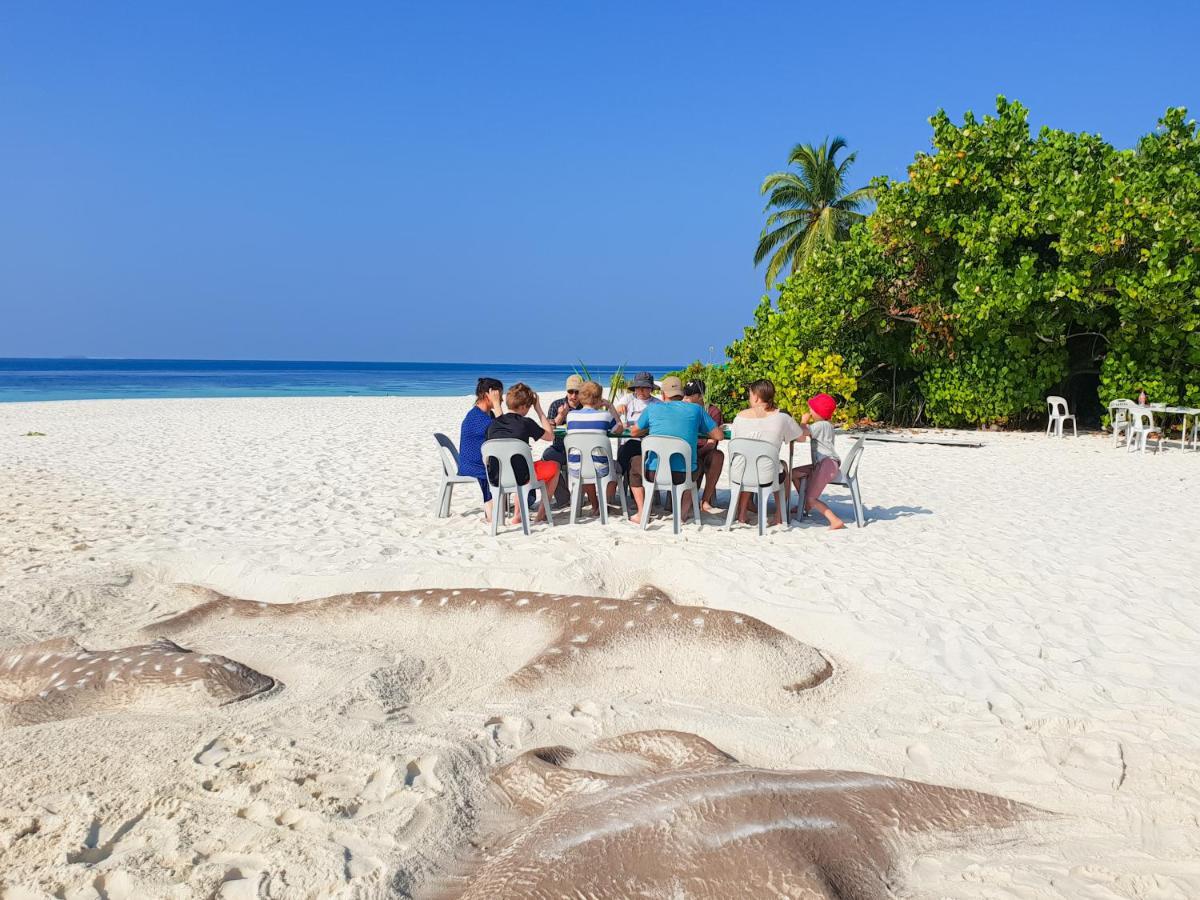 Nemo Inn Omadhoo Exterior foto