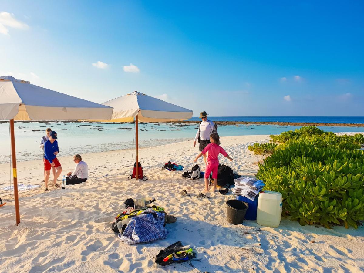 Nemo Inn Omadhoo Exterior foto